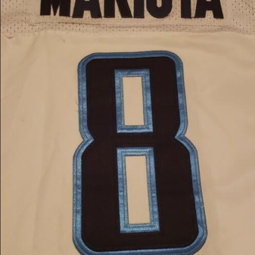Titans Mariota #8